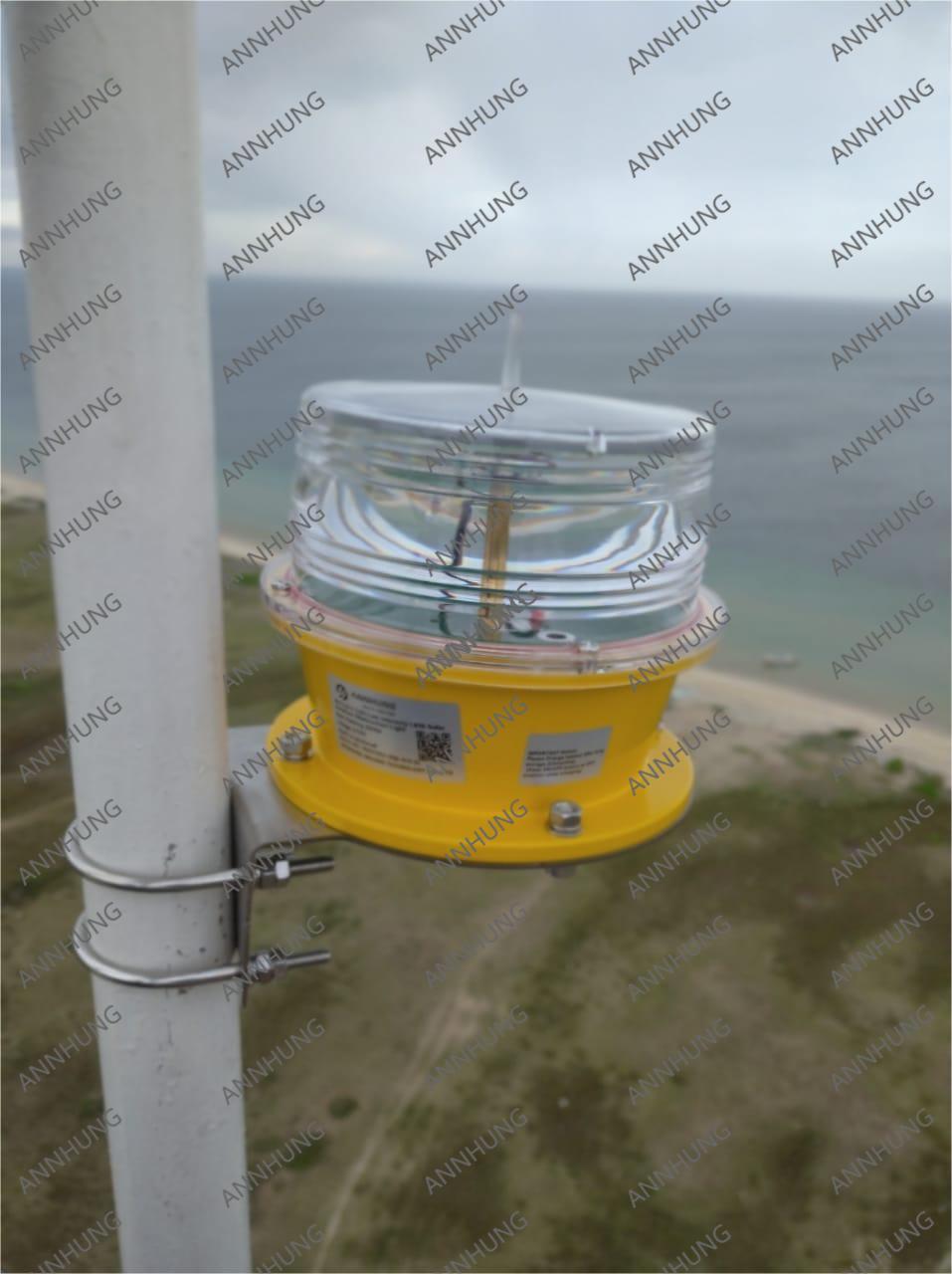 กรณี บริษัท ล่าสุดเกี่ยวกับ Solar Marine Lantern Installation Case: AH-LS-C IP68 IALA Navigation Lights