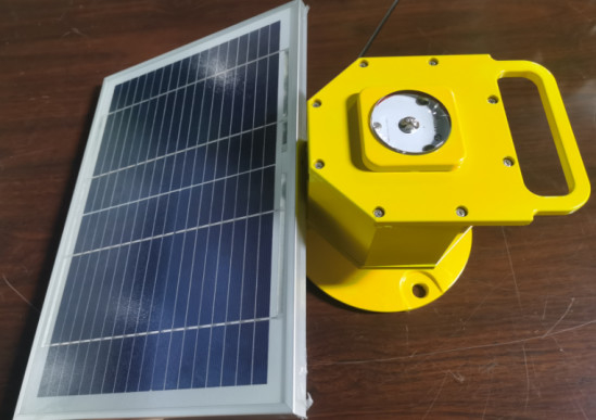 ตัวโพลีคาร์บอเนต LED Heliport Light ไฟทางขับพลังงานแสงอาทิตย์ FATO